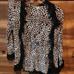 Agora Leopard Print Women's Top with Black Accents